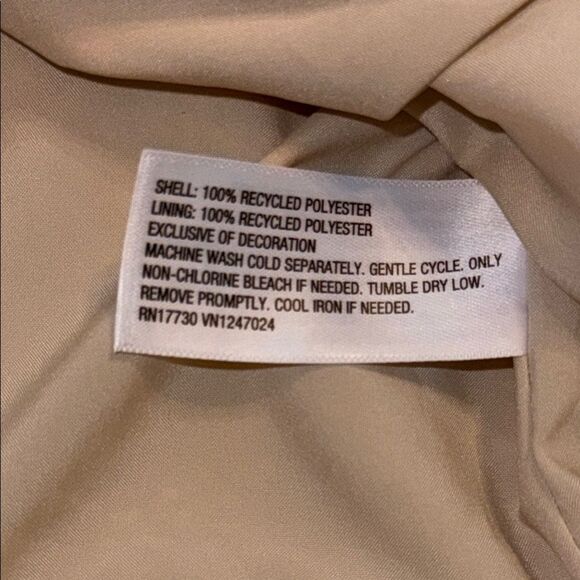 🌹 NWT:FUTURE COLLECTIVE BY JENNY K LOPEZ CREAM BLAZER - Picture 2 of 5